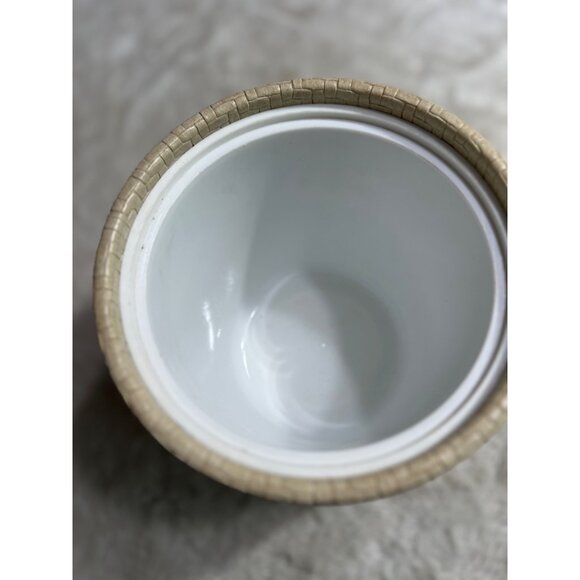 Ice Bucket basket weave style with handle and lid - Picture 7 of 9